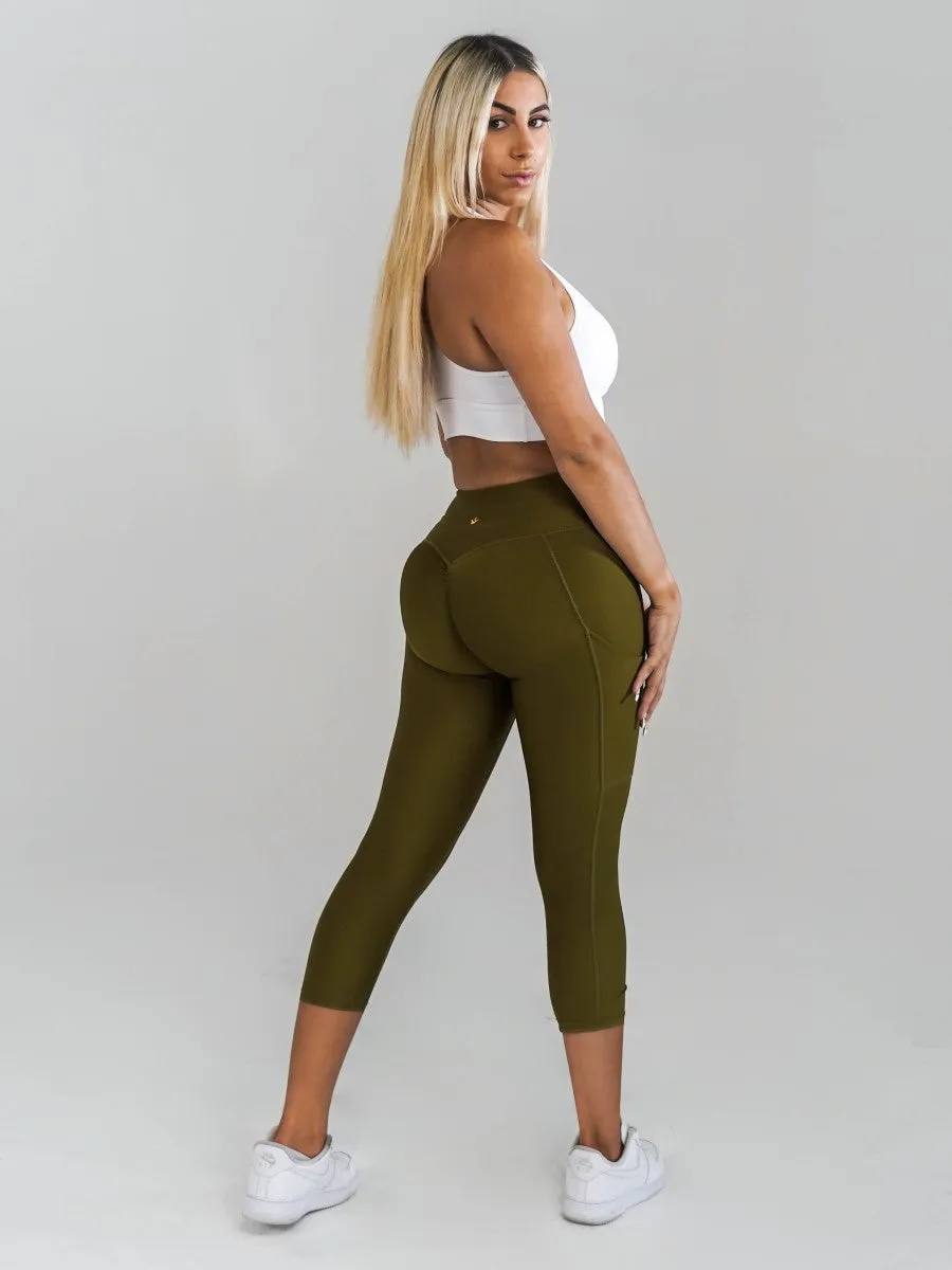 Pristine Pocket Capri Leggings | OLIVE