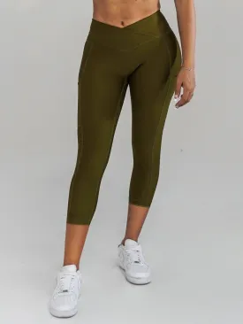 Pristine Pocket Capri Leggings | OLIVE