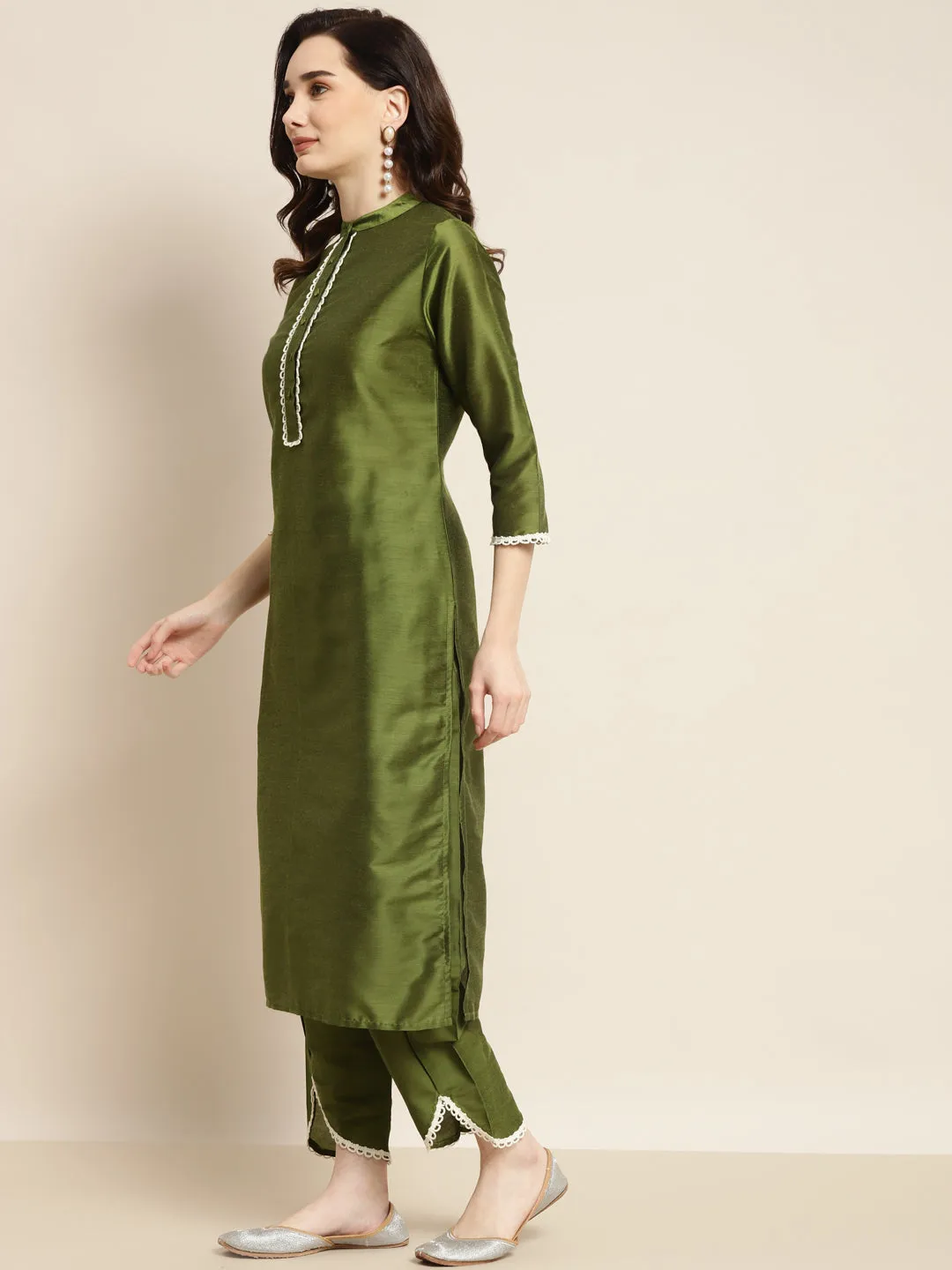 Women Olive Scallop Lace Insert Kurta With Tulip Pants
