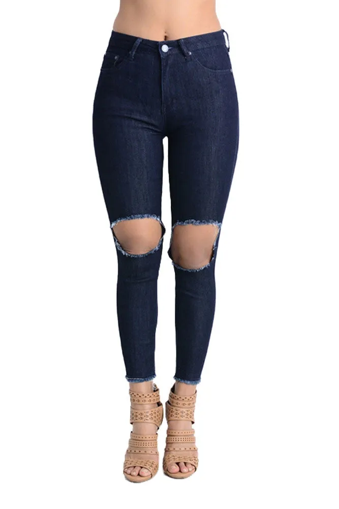 Women's Torn and Frayed Skinny Fit Jeans