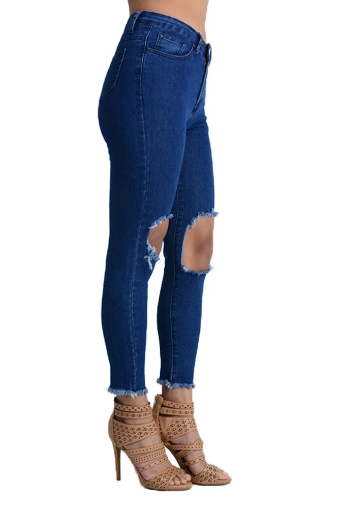 Women's Torn and Frayed Skinny Fit Jeans
