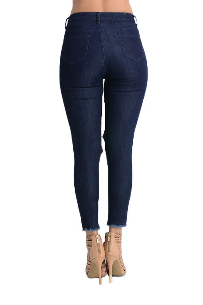 Women's Torn and Frayed Skinny Fit Jeans